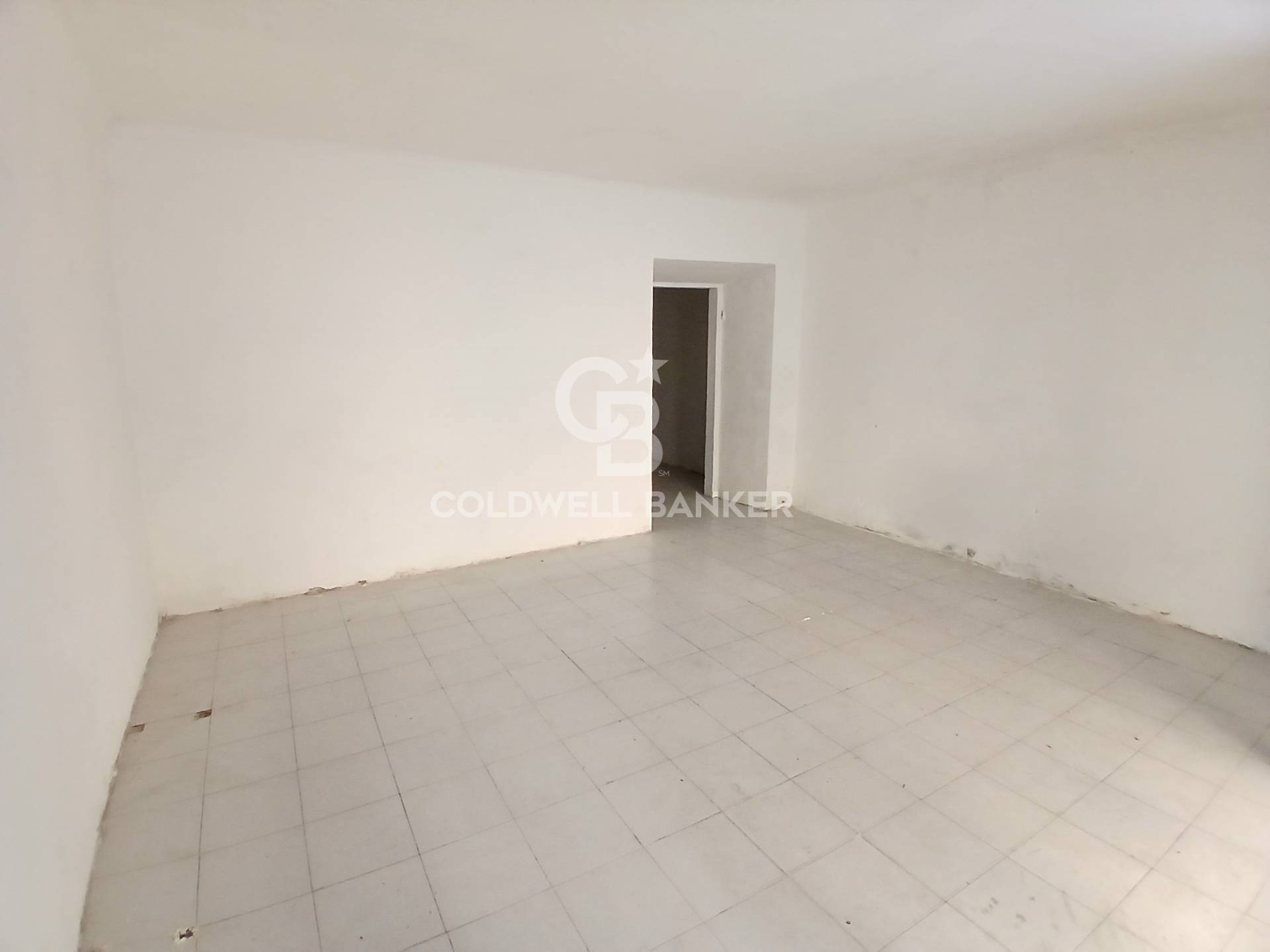 Locale commerciale in vendita a Viterbo