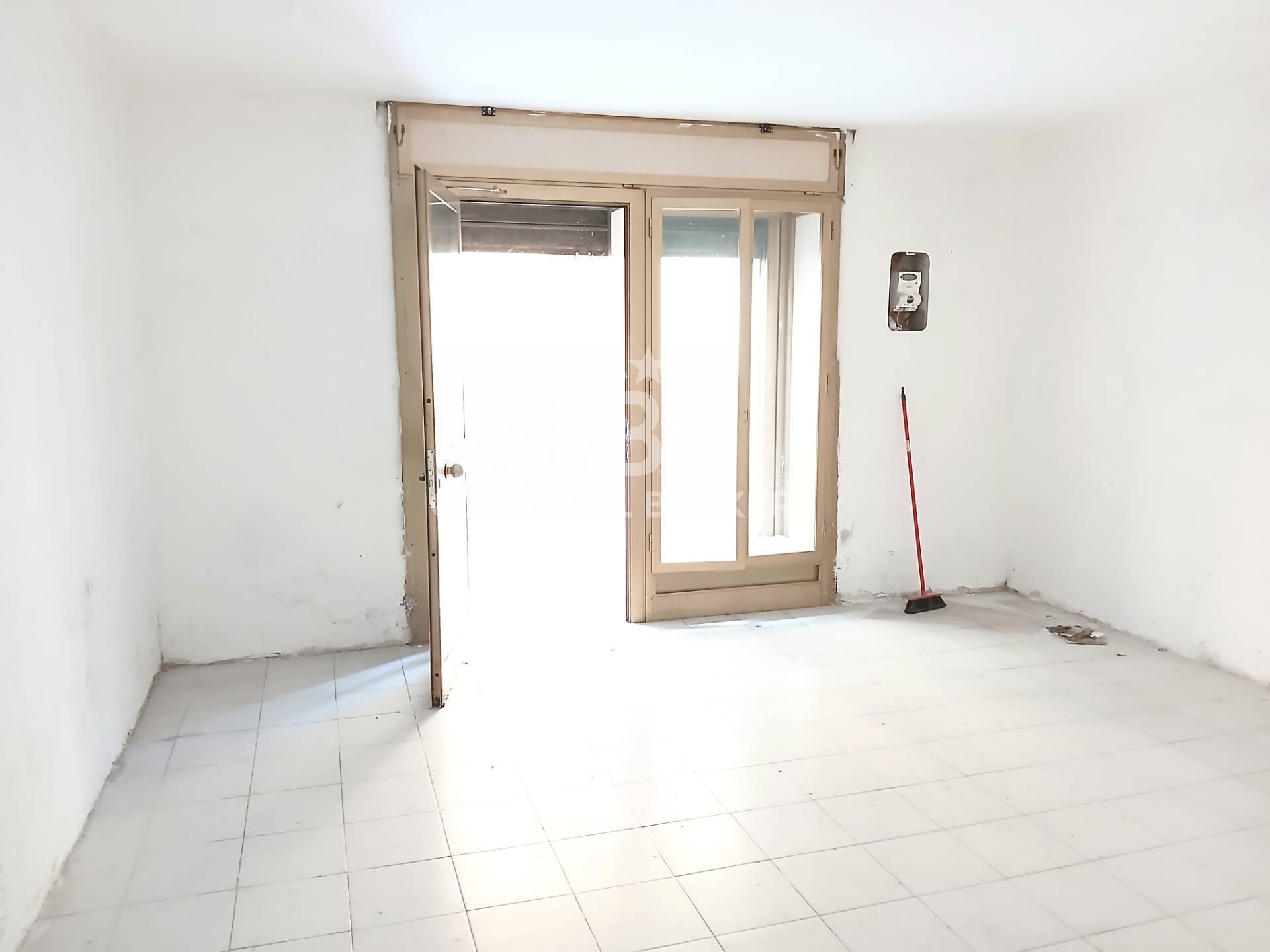 Locale commerciale in vendita a Viterbo