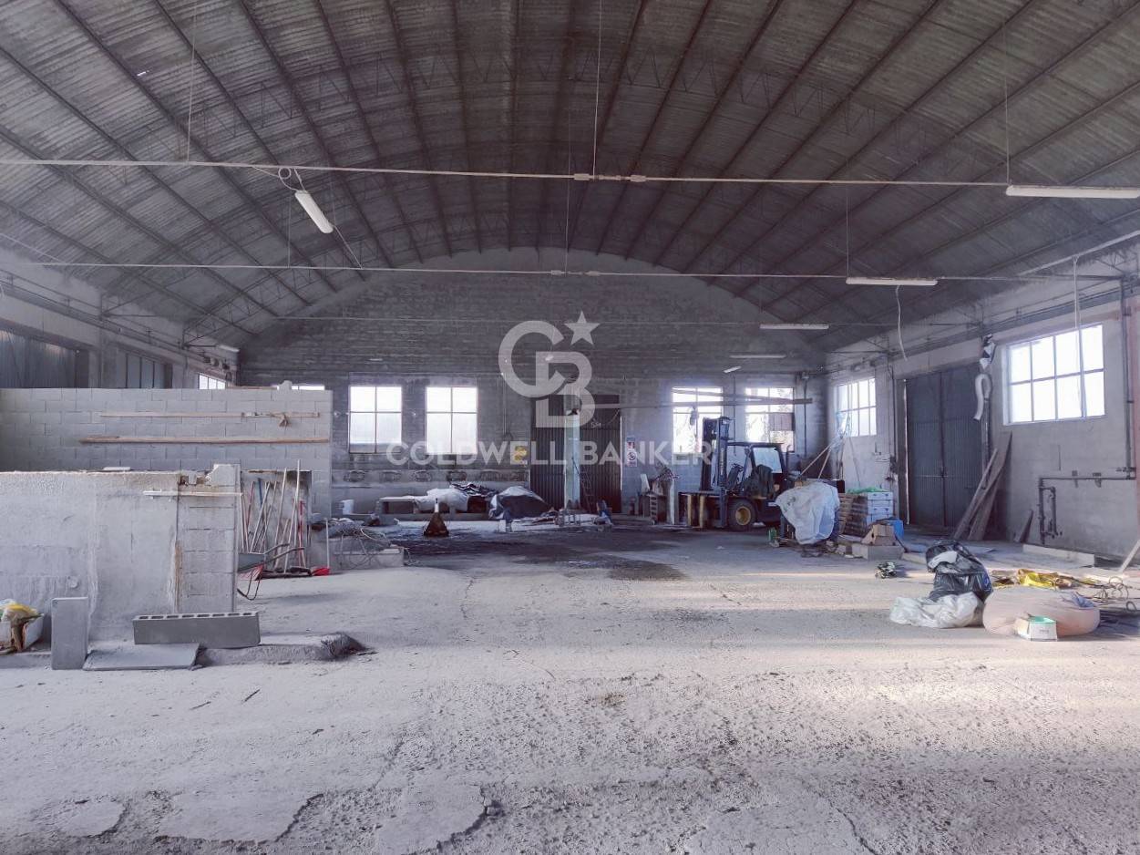 Capannone industriale in vendita a Castel Giorgio