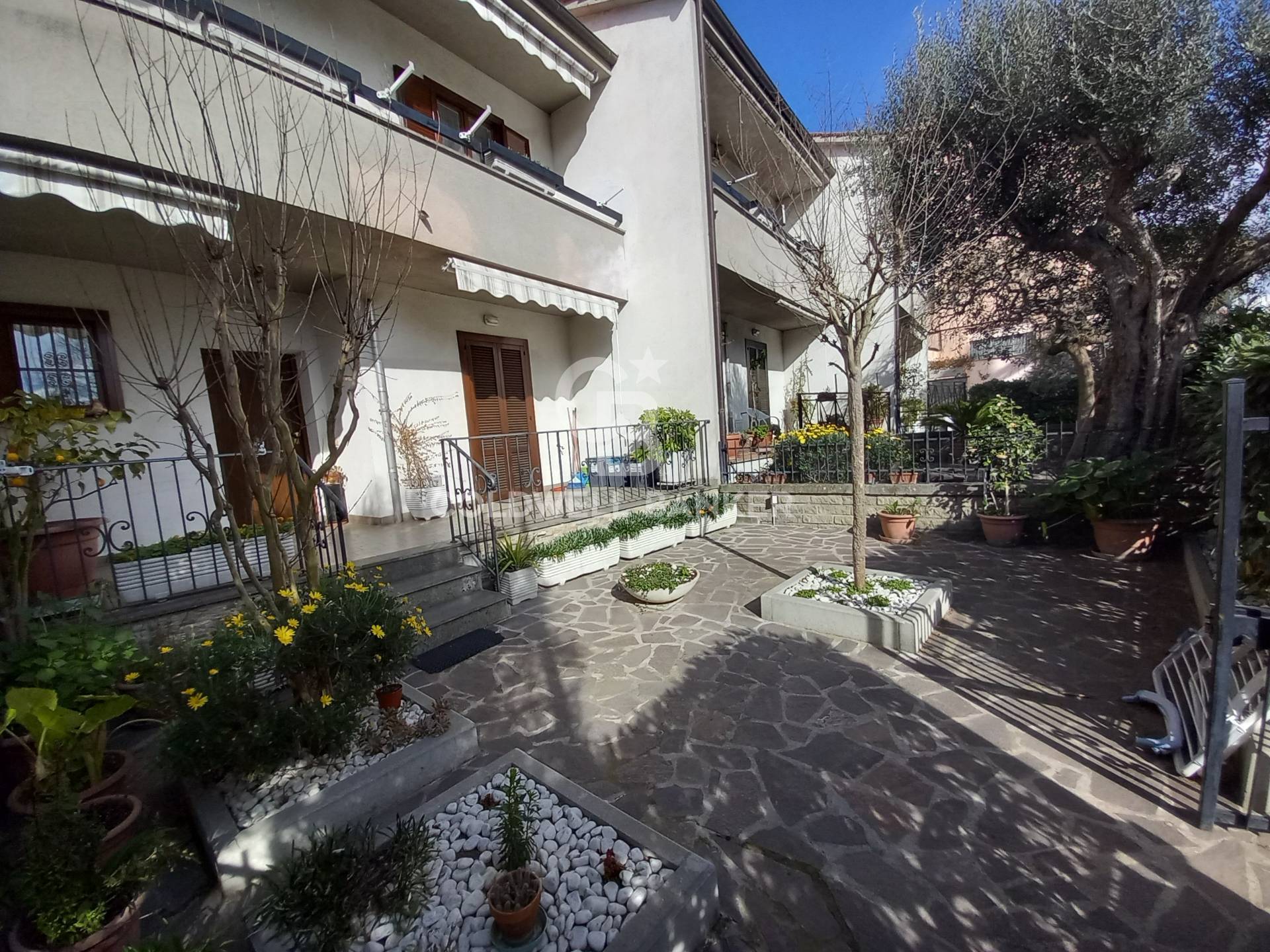 Casa a schiera in vendita a Viterbo, Semicentro