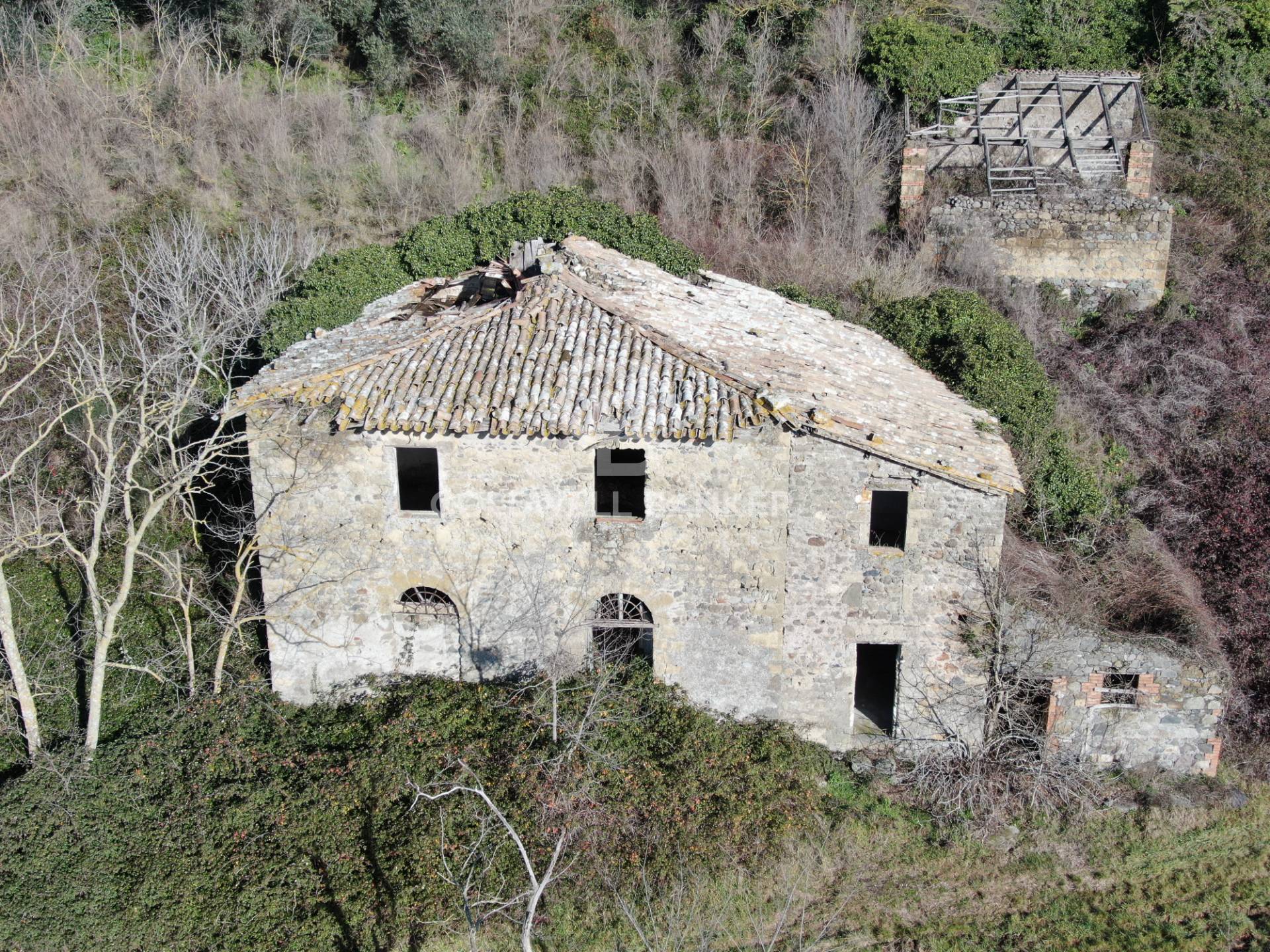 Rustico/Casale/Corte in vendita a Latera