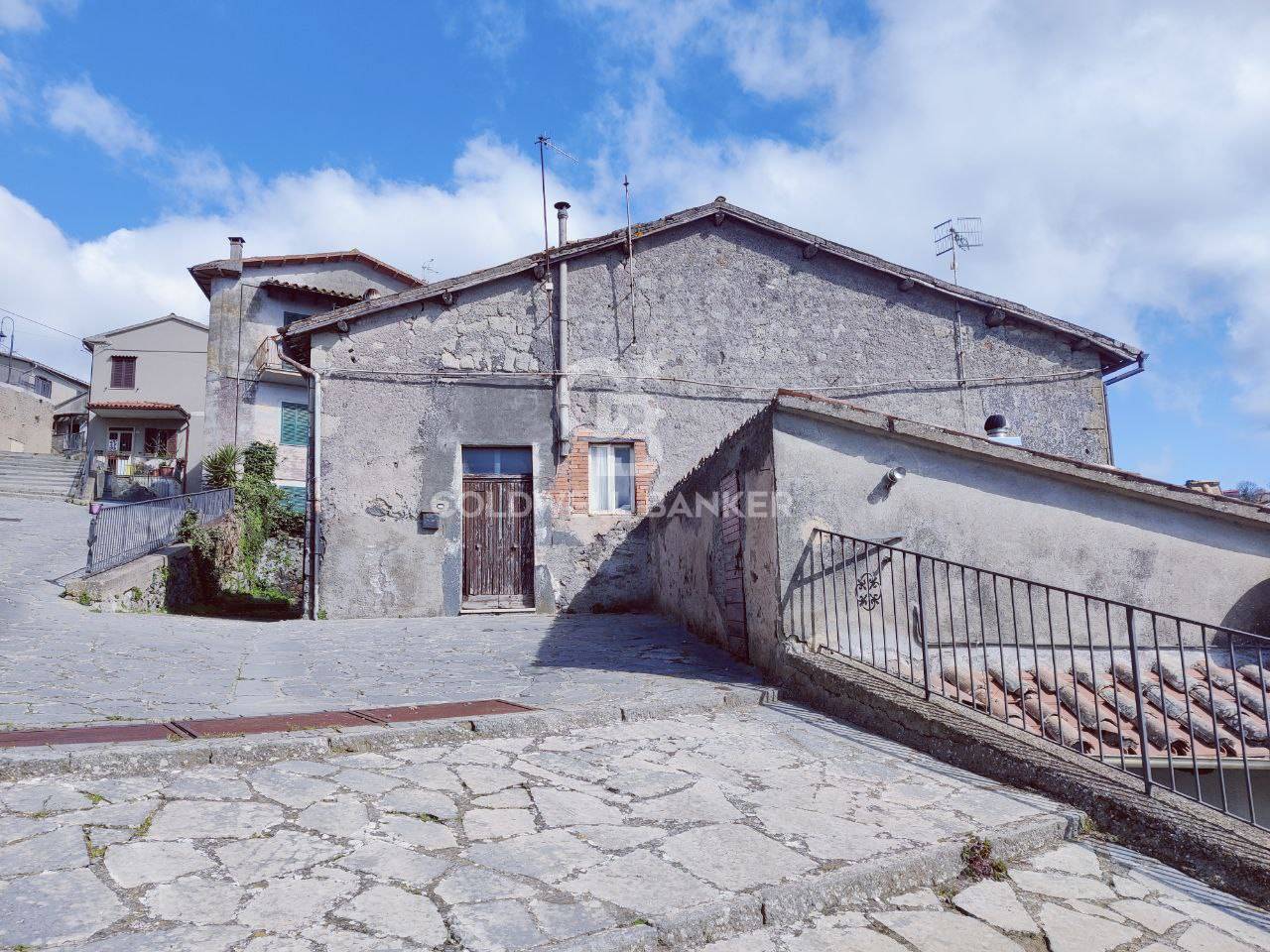 Appartamento indipendente in vendita a Latera