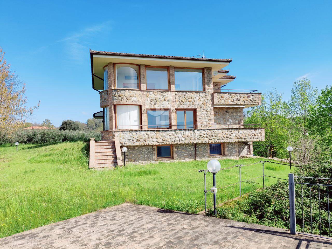Villa in affitto a Grotte di Castro