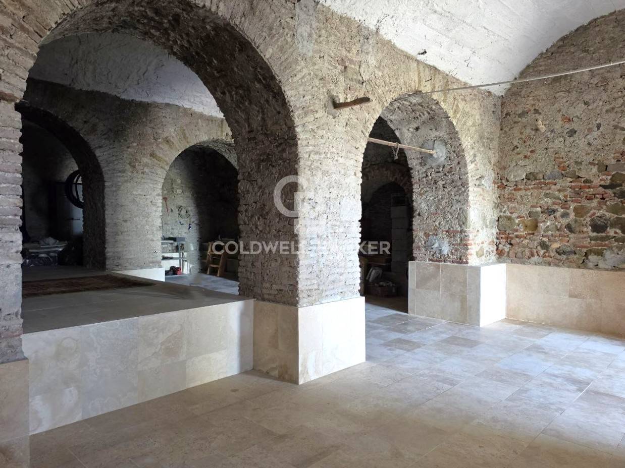 Magazzino in vendita a Montalto di Castro, Montalto di Castro