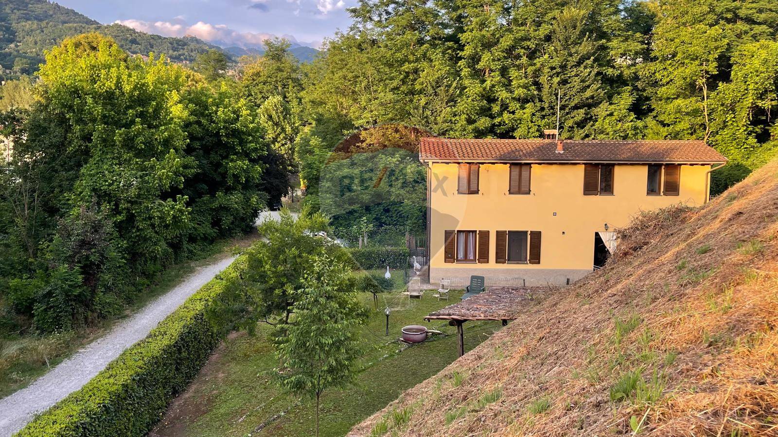 Villa con terrazzo, Barga san pietro in campo