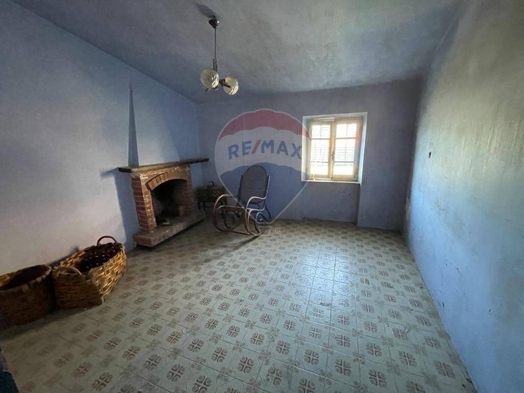 Porzione di casa in vendita a Borgo a Mozzano, Corsagna