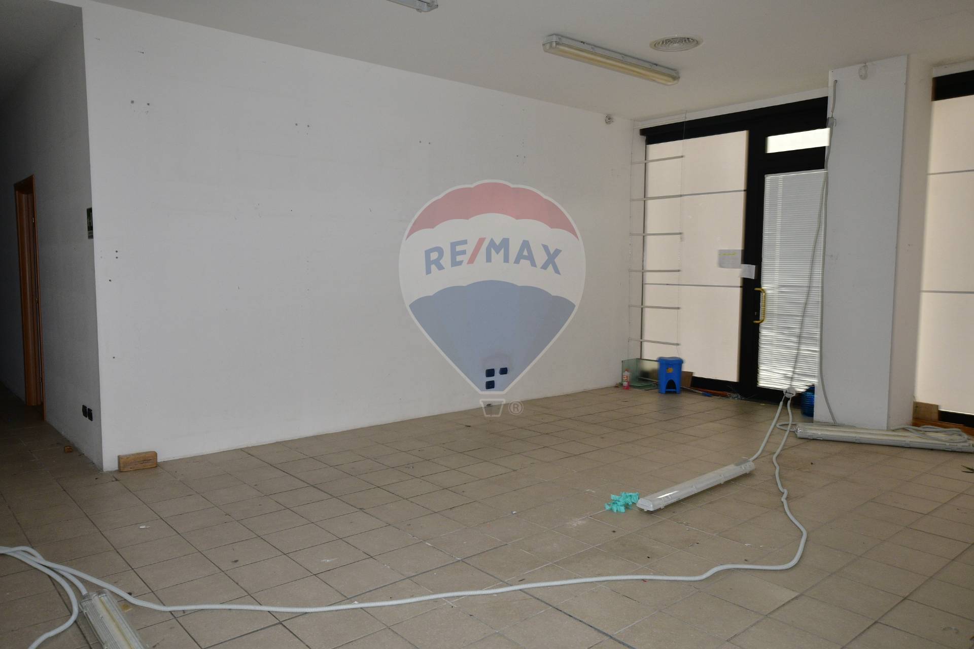 Negozio in affitto a Lucca, San Vito