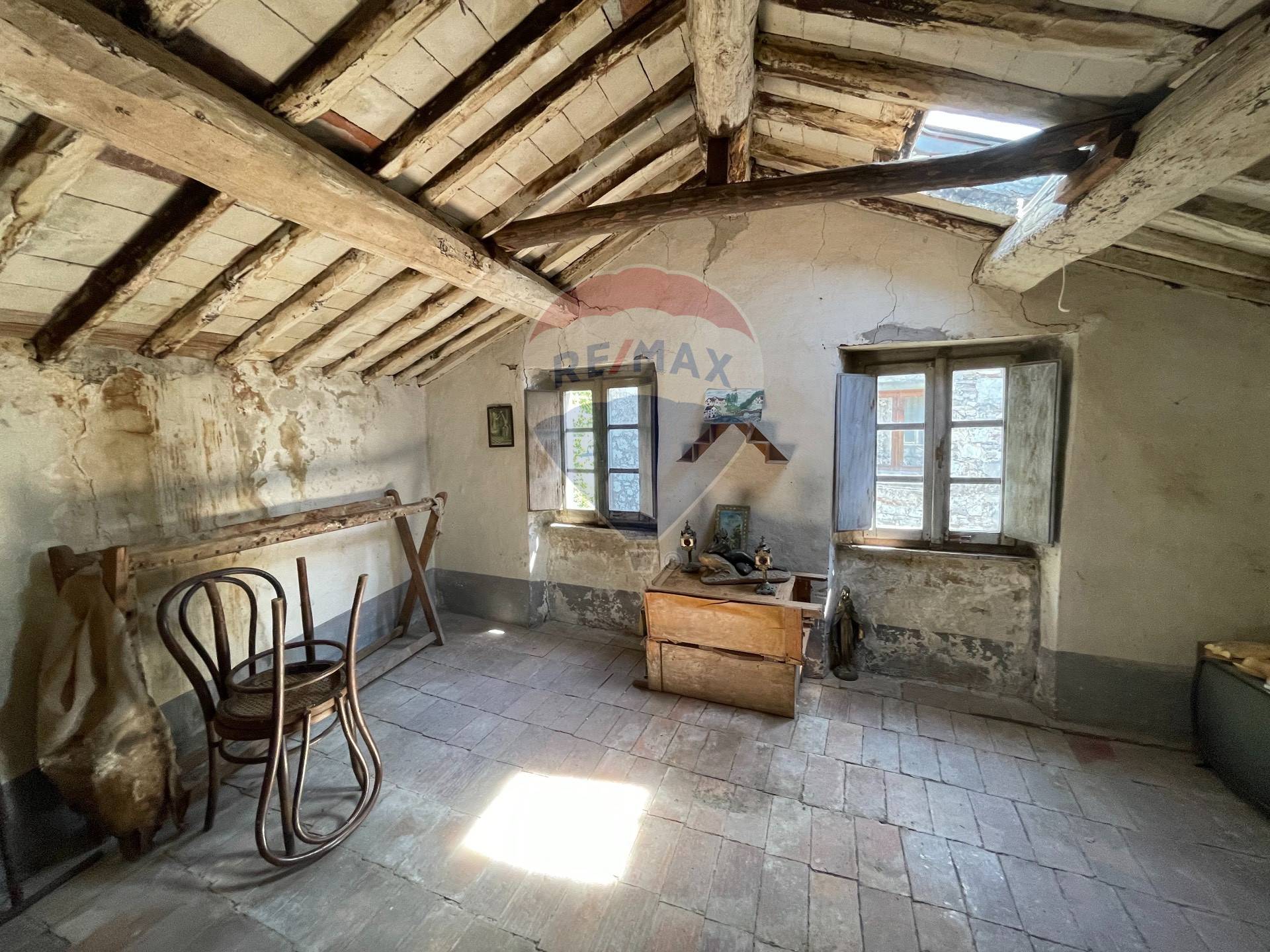 Casa Indipendente in vendita a Bagni di Lucca, San Cassiano di Cotroni