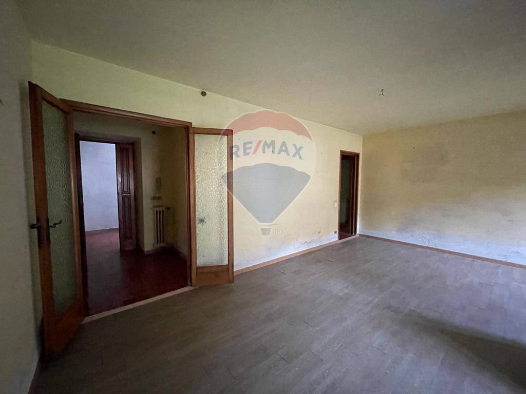 Appartamento in vendita a Borgo a Mozzano, Centro
