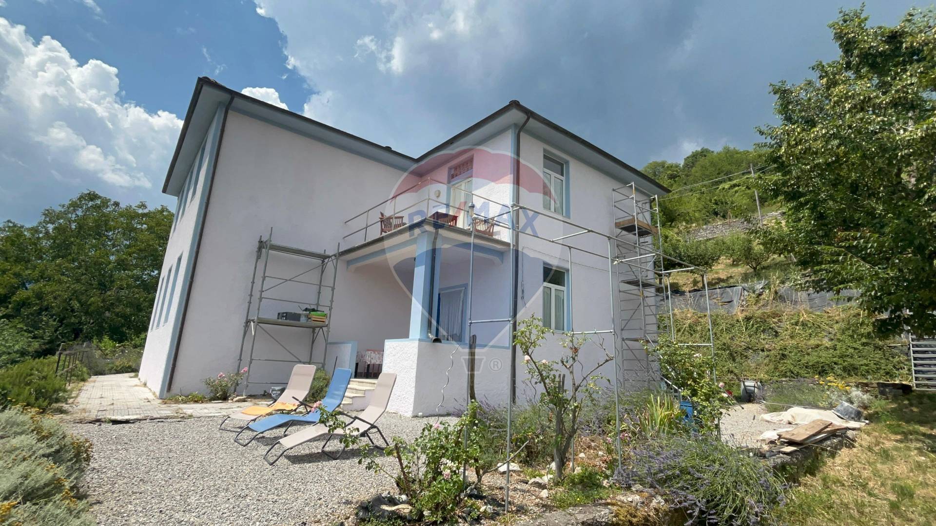 Villa singola in vendita a Castelnuovo di Garfagnana, Rontano