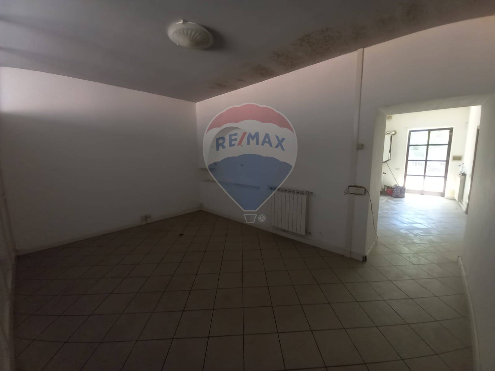 Locale Commerciale in affitto a Bagni di Lucca, Centro