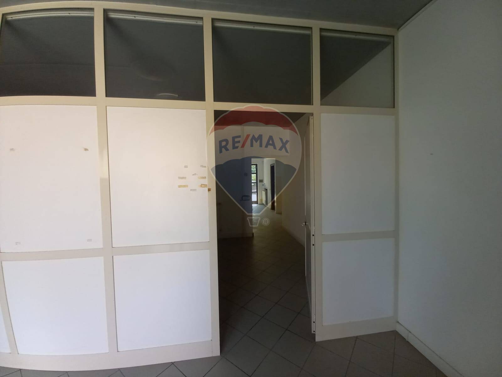 Locale Commerciale in affitto a Bagni di Lucca, Centro