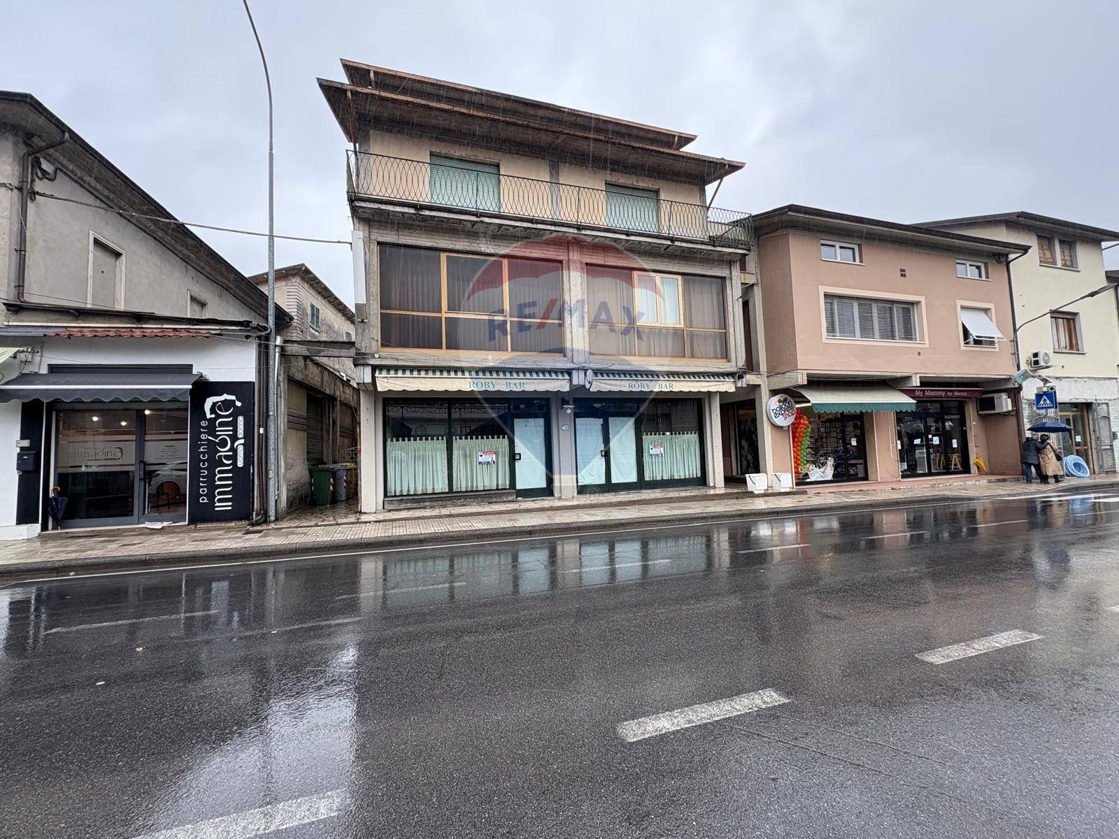 Locale Commerciale in vendita a Barga, Fornaci di Barga