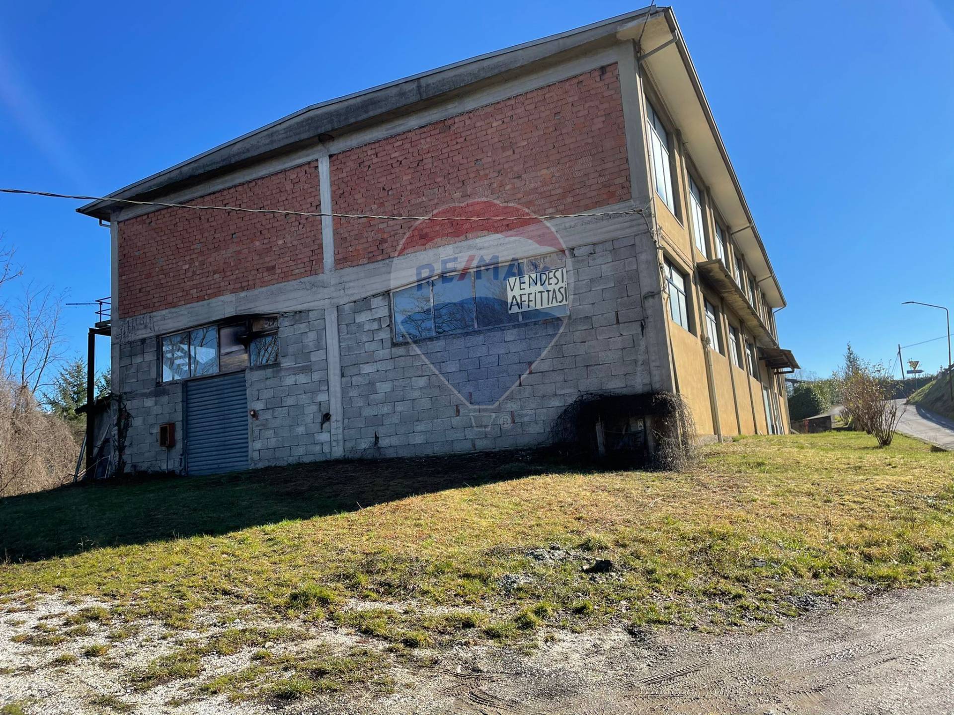 Capannone Industriale in vendita a Castelnuovo di Garfagnana, Gragnanella
