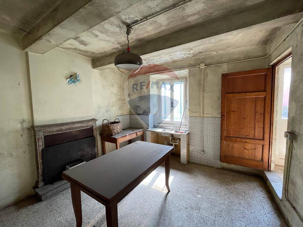 Porzione di casa in vendita a Borgo a Mozzano, Corsagna