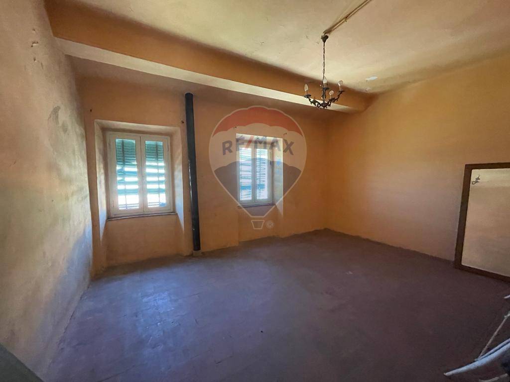 Porzione di casa in vendita a Borgo a Mozzano, Corsagna