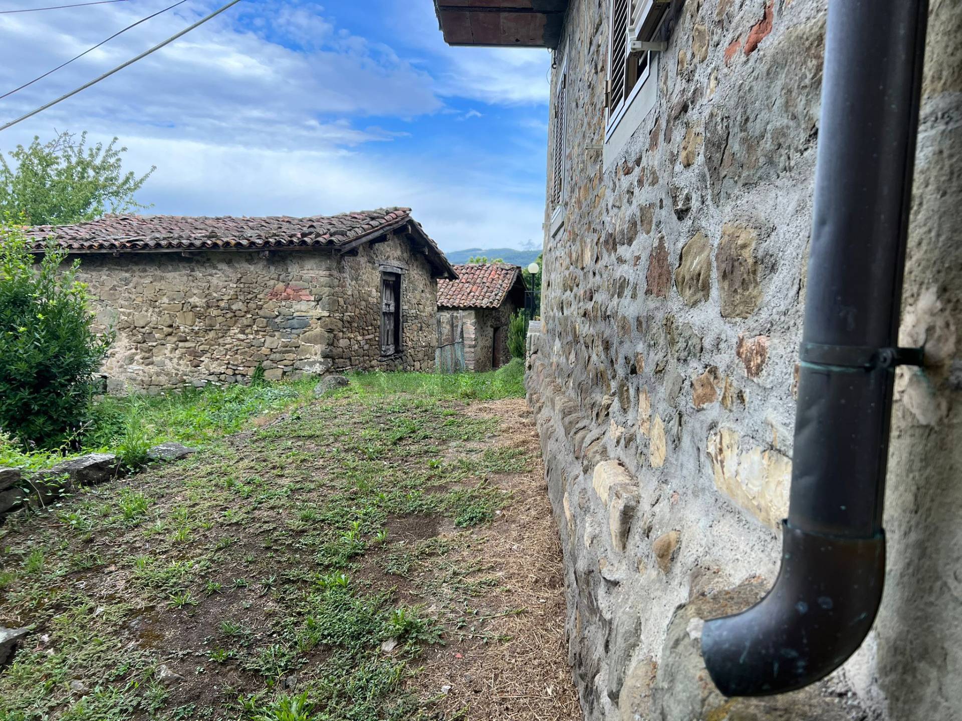 Casa Semindipendente in vendita a Villa Collemandina, Sassorosso