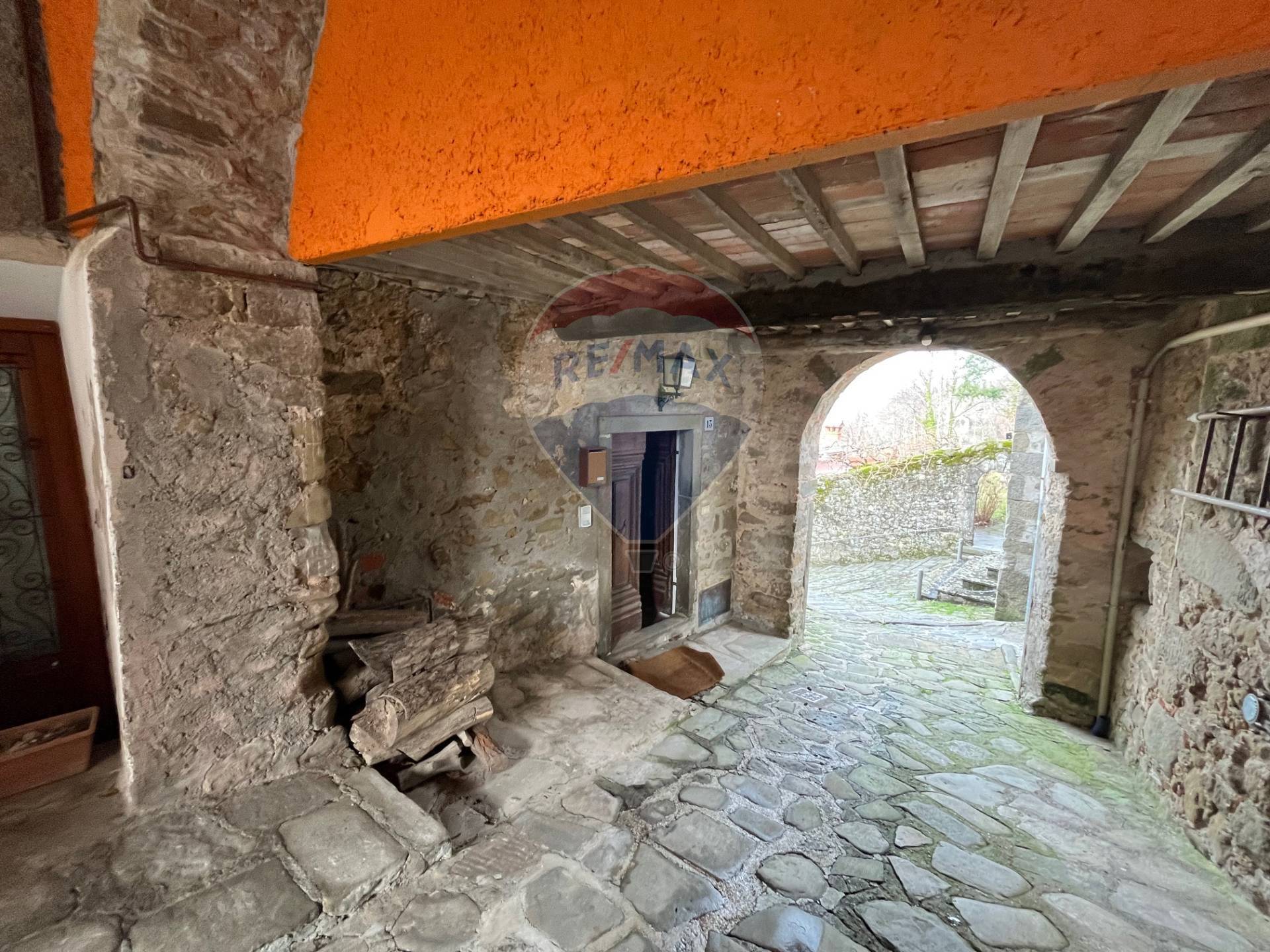 Casa Semindipendente in vendita a Bagni di Lucca, Crasciana
