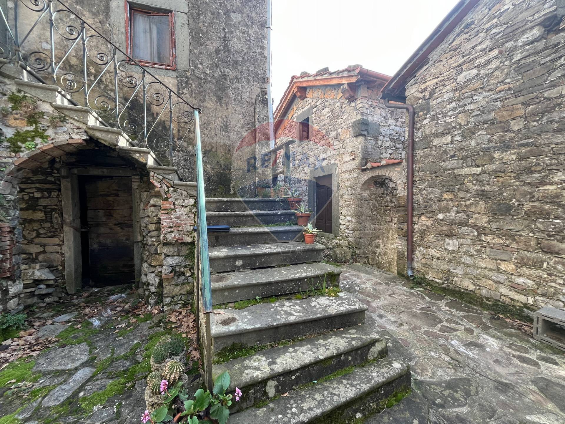 Casa Semindipendente in vendita a Bagni di Lucca, San Cassiano di Cotroni