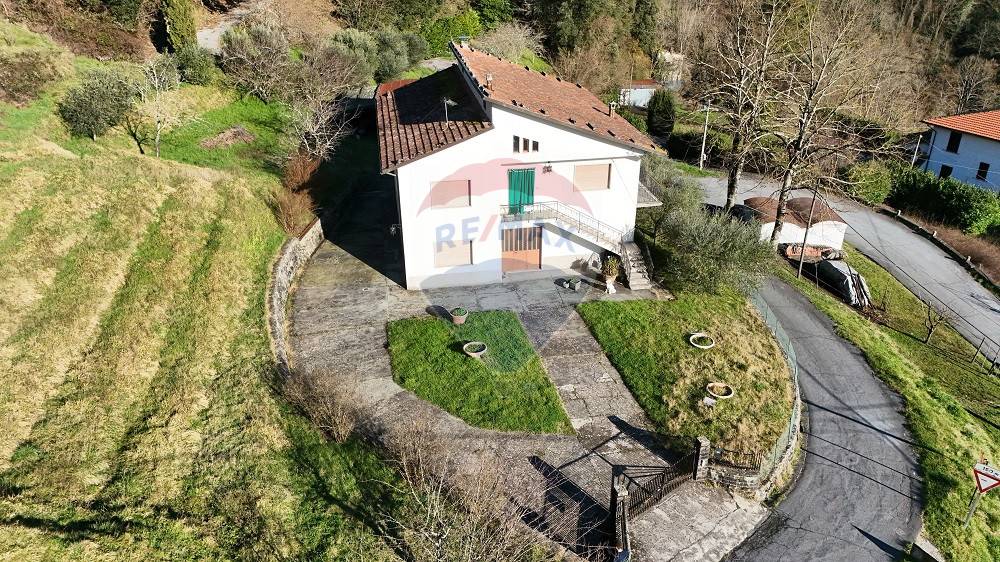 Villa singola in vendita a Bagni di Lucca, Cocciglia