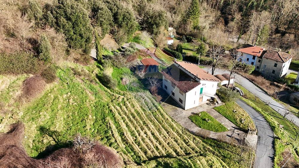 Villa singola in vendita a Bagni di Lucca, Cocciglia