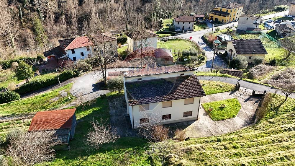 Villa singola in vendita a Bagni di Lucca, Cocciglia