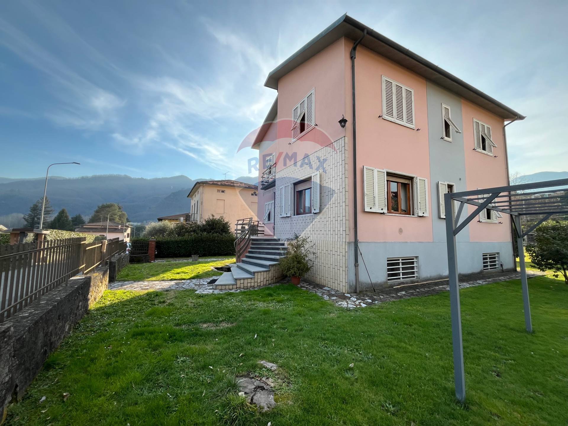 Casa Indipendente in vendita a Coreglia Antelminelli, Ghivizzano