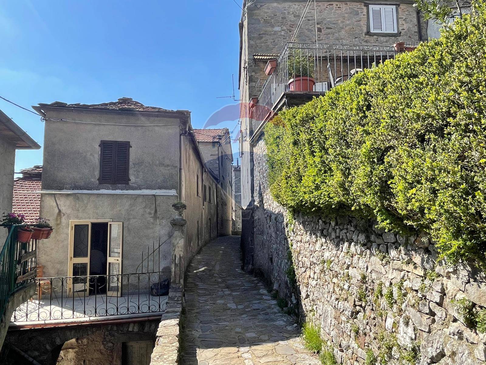 Casa Indipendente in vendita a Bagni di Lucca, Montefegatesi