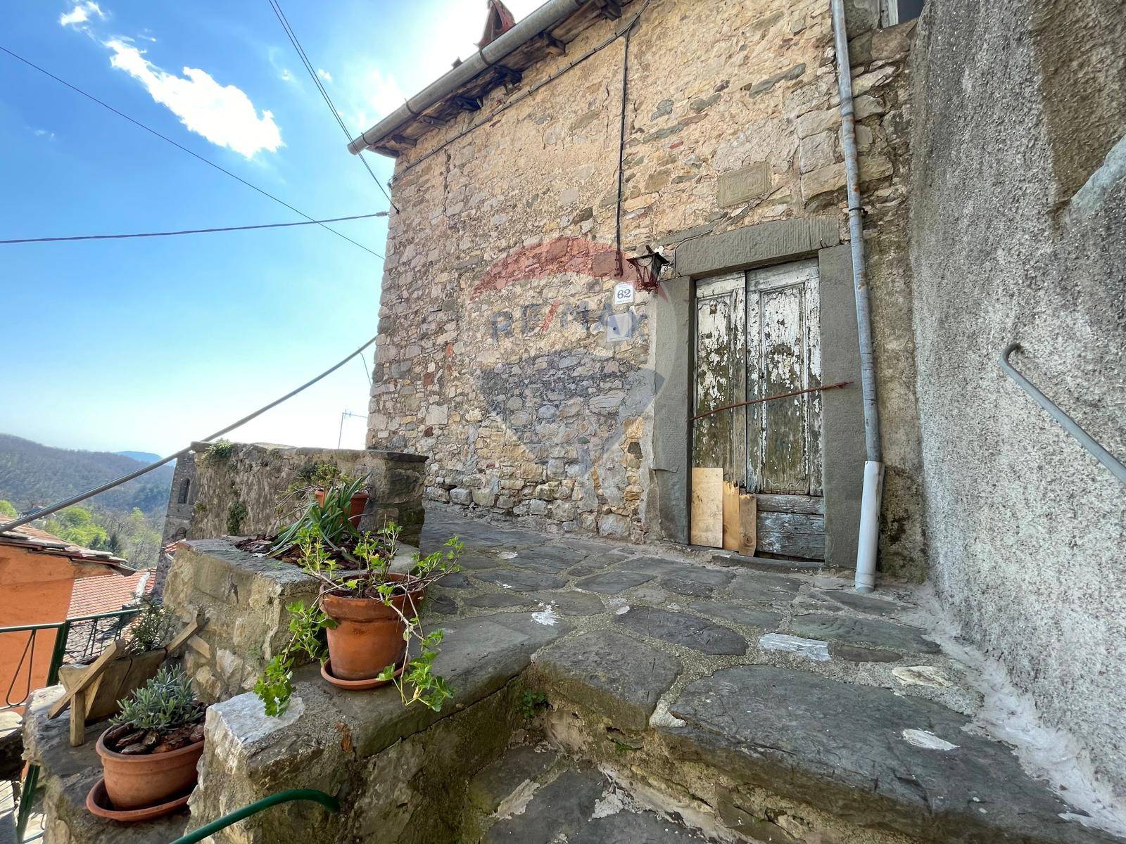 Casa Indipendente in vendita a Bagni di Lucca, Montefegatesi