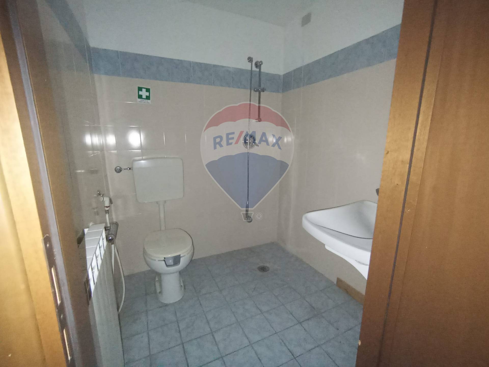 Negozio in affitto a Lucca, San Vito