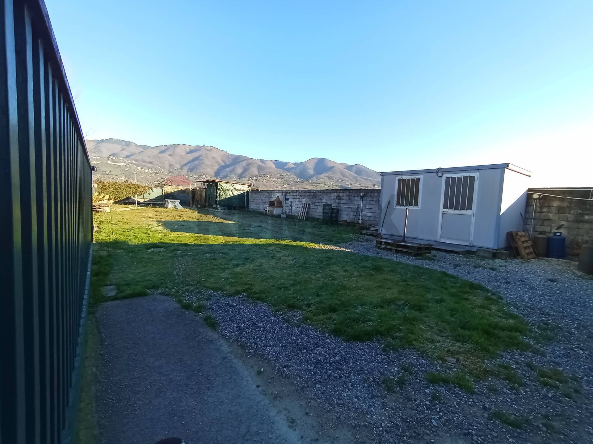 Capannone Industriale in vendita a Capannori, Marlia