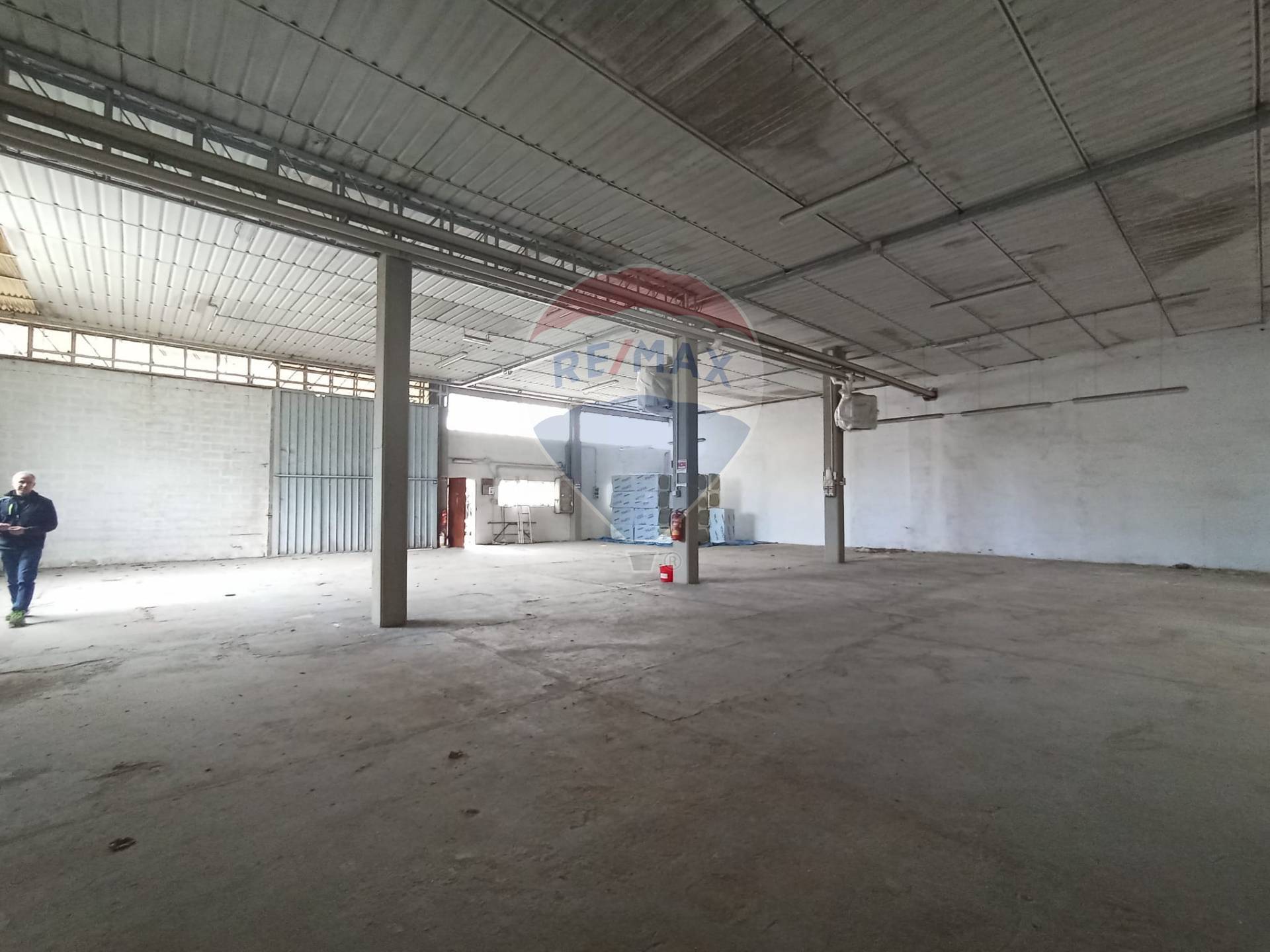 Capannone Industriale in vendita a Borgo a Mozzano, Chifenti