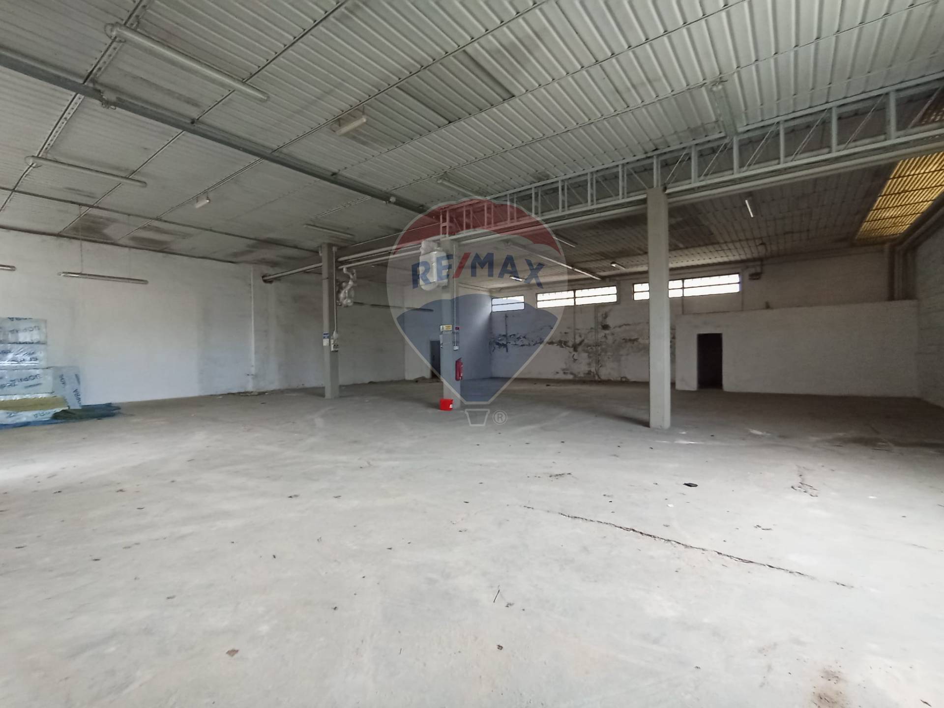 Capannone Industriale in vendita a Borgo a Mozzano, Chifenti