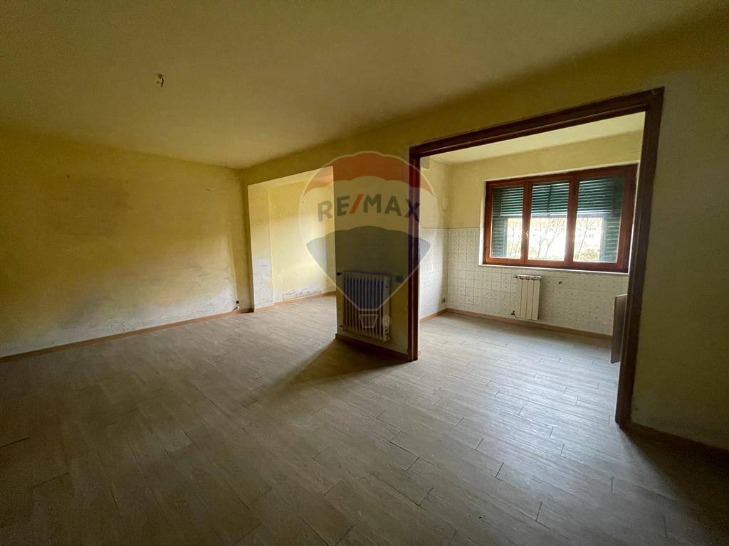 Appartamento in vendita a Borgo a Mozzano, Centro