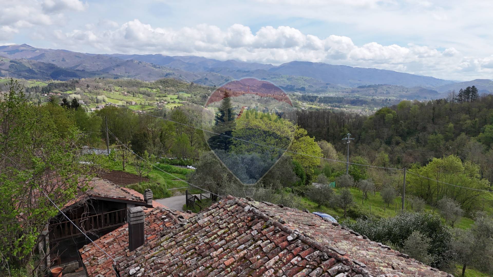 Rustico in vendita a Camporgiano, Il Poggio