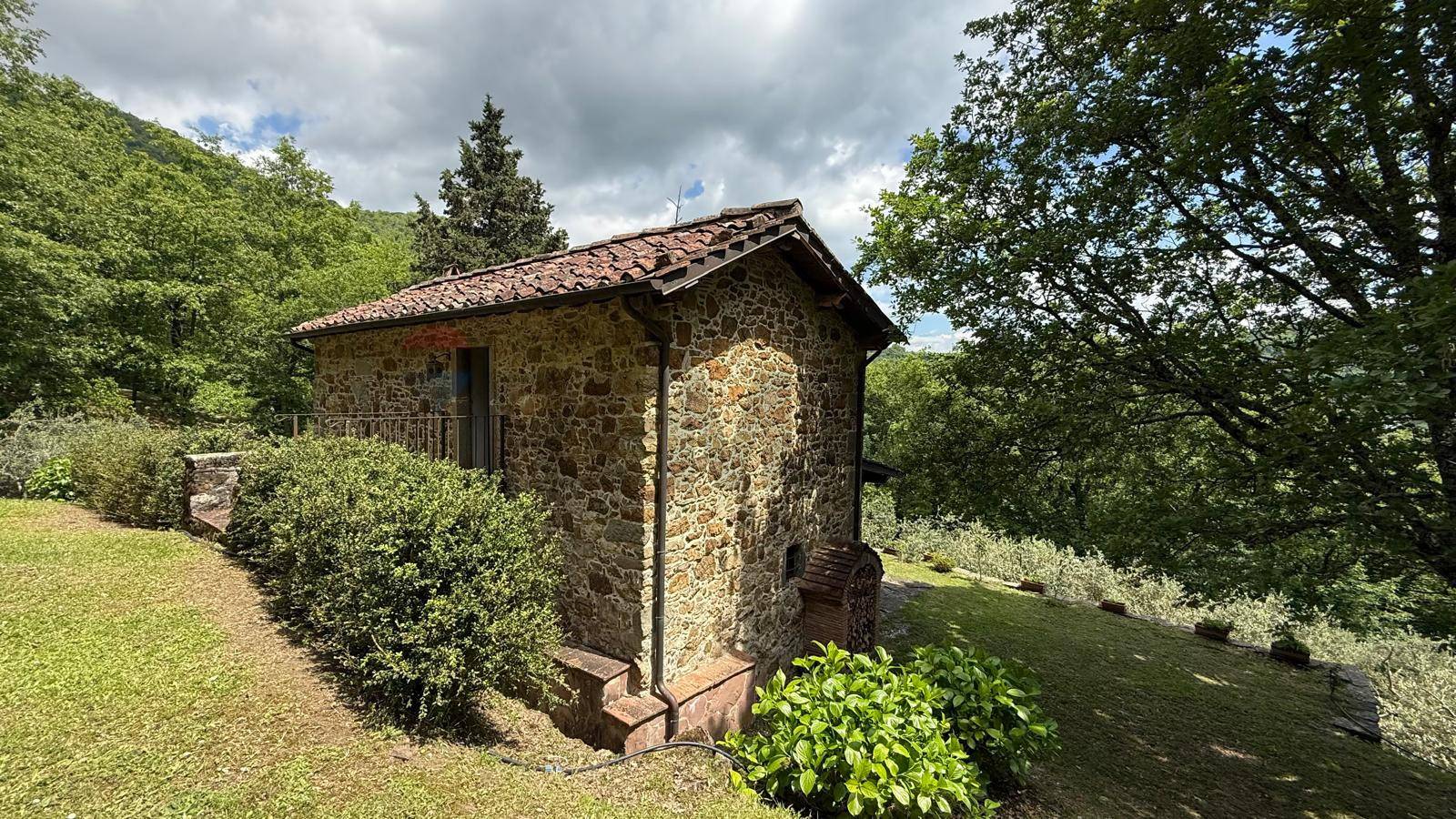 Rustico in vendita a Bagni di Lucca, San Gemignano