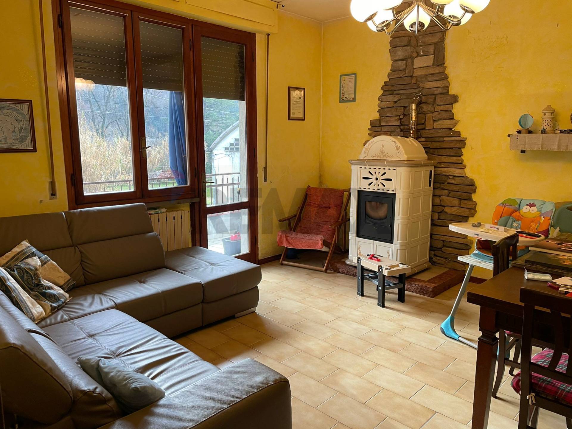 Appartamento in vendita a Borgo a Mozzano, Centro