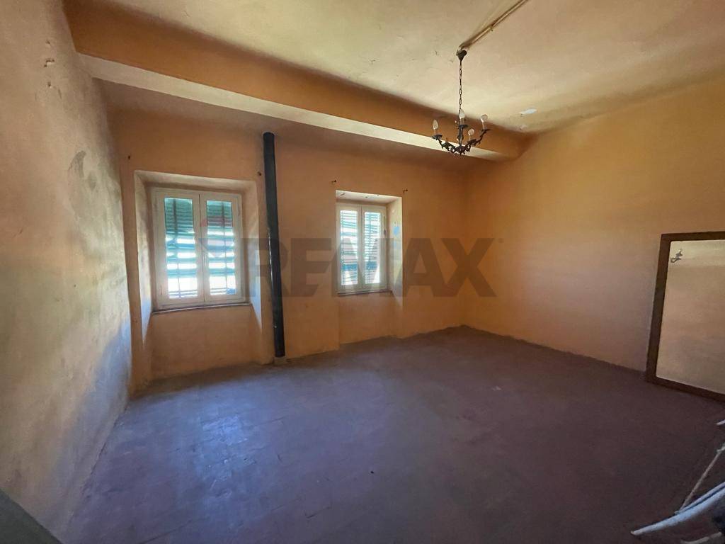 Porzione di casa in vendita a Borgo a Mozzano, Corsagna