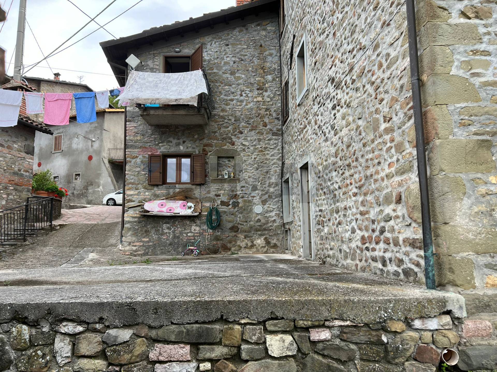 Casa Semindipendente in vendita a Villa Collemandina, Sassorosso