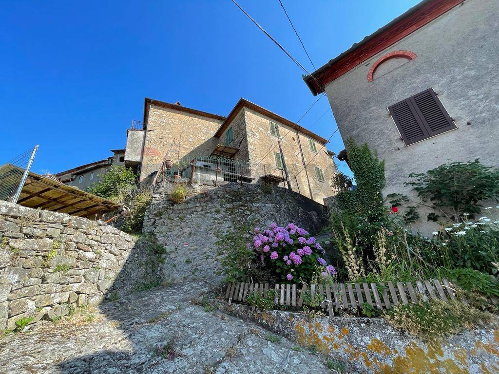 Casa Semindipendente in vendita a Bagni di Lucca, Granaiola