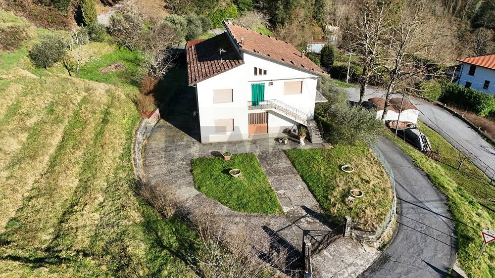 Villa singola in vendita a Bagni di Lucca, Cocciglia