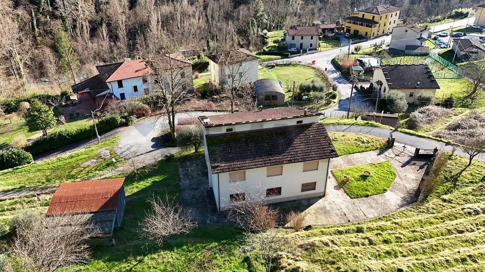 Villa singola in vendita a Bagni di Lucca, Cocciglia