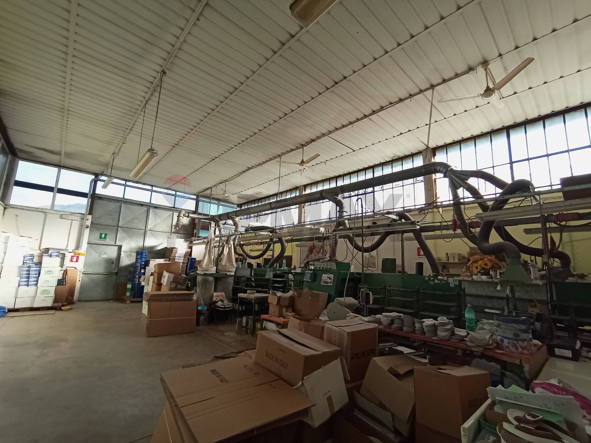 Capannone Industriale in vendita a Capannori, Marlia