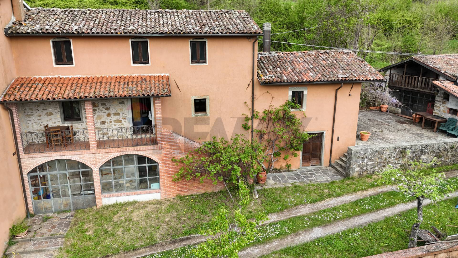 Rustico in vendita a Camporgiano, Il Poggio