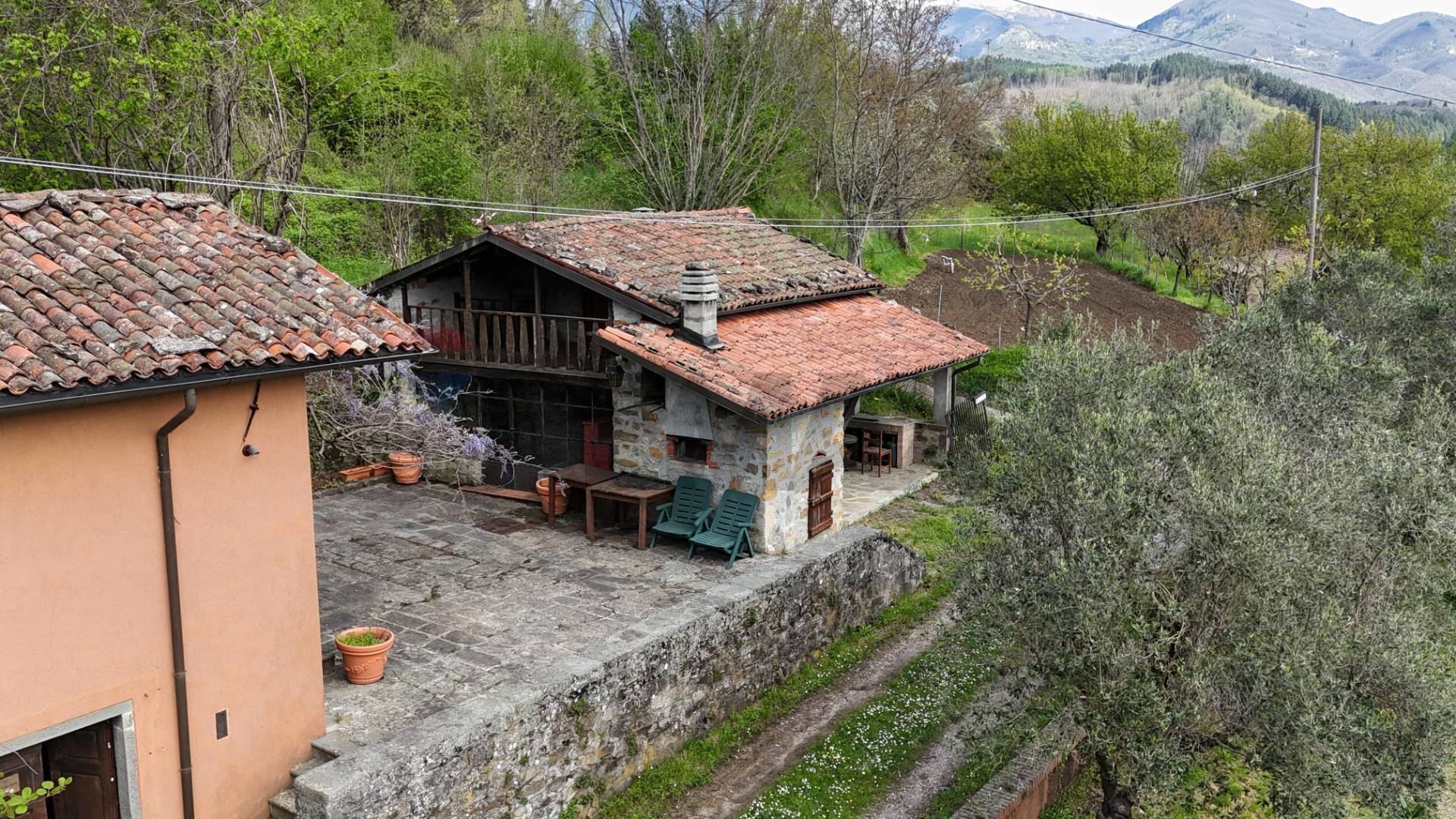 Rustico in vendita a Camporgiano, Il Poggio