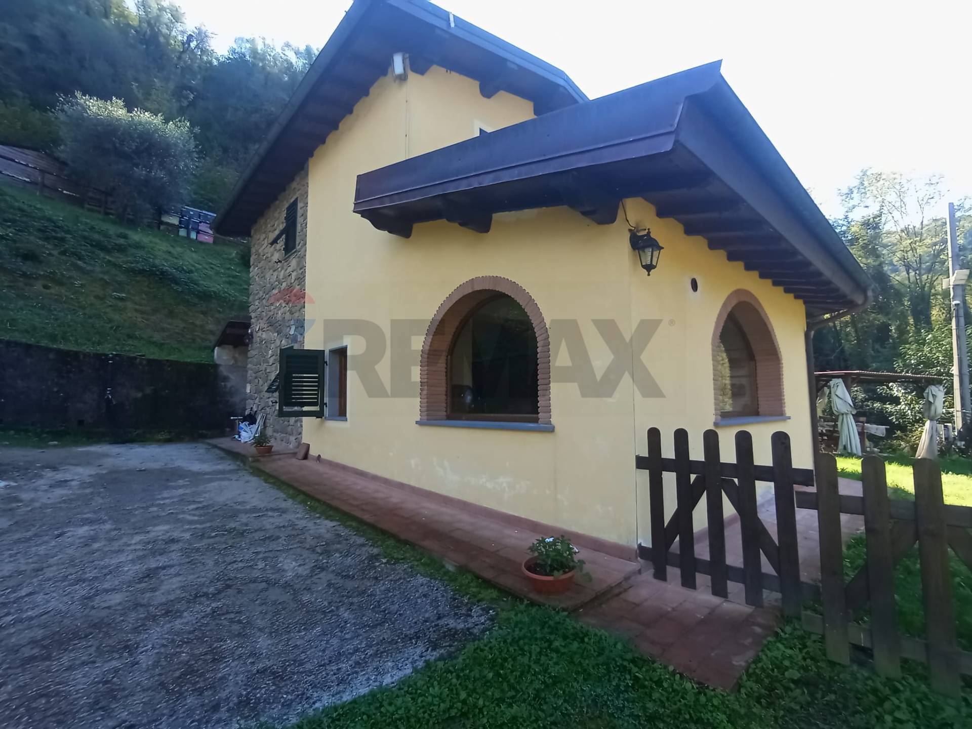 Casa Indipendente in vendita a Bagni di Lucca, Ponte a Serraglio