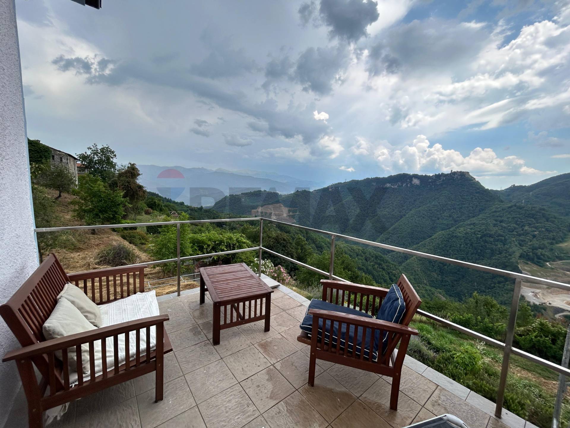 Villa singola in vendita a Castelnuovo di Garfagnana, Rontano
