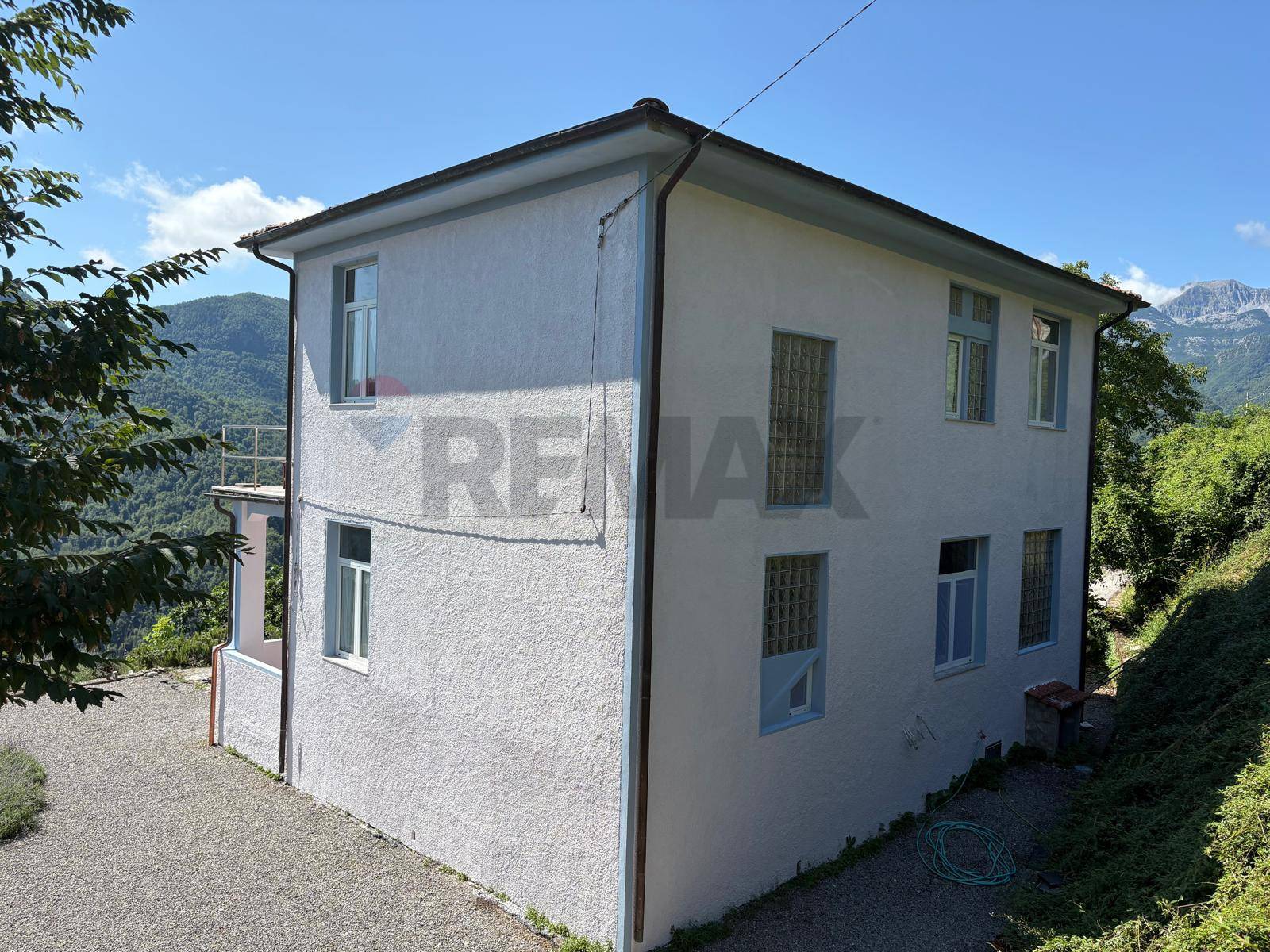 Villa singola in vendita a Castelnuovo di Garfagnana, Rontano