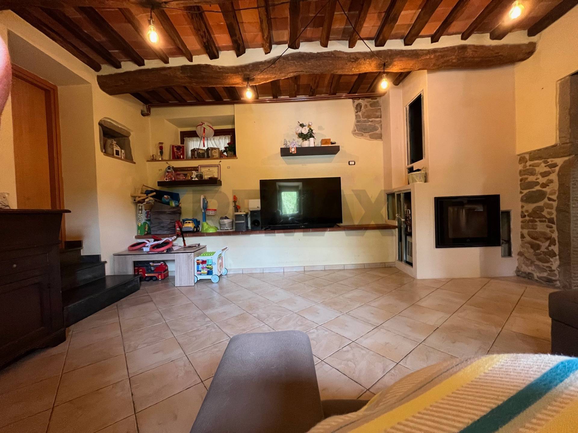 Porzione di casa in vendita a Bagni di Lucca, Fornoli