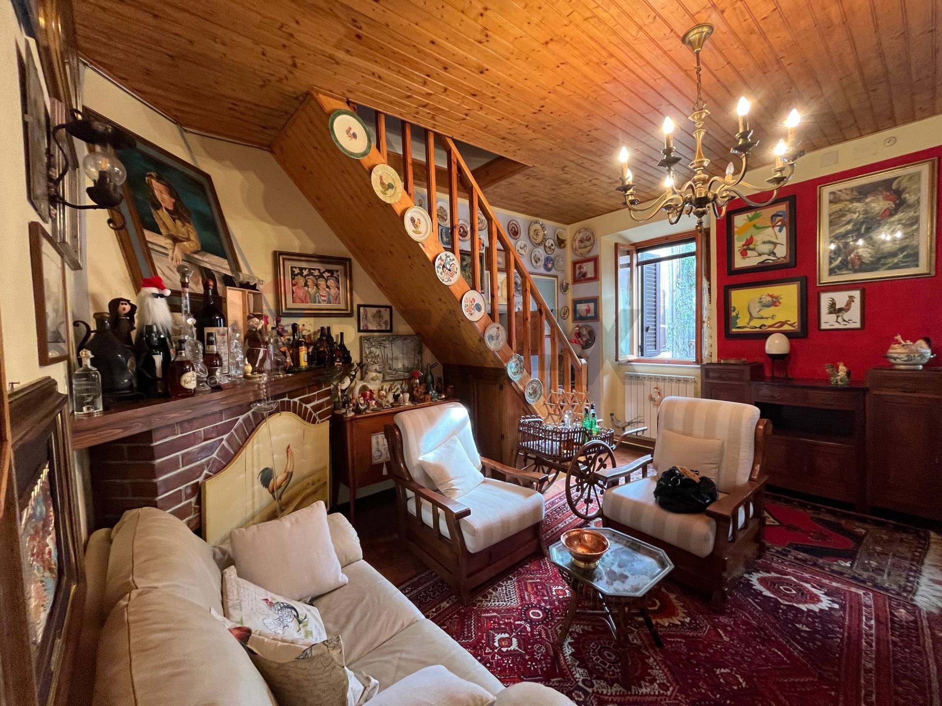 casa indipendente in vendita a Bagni di Lucca in zona Crasciana